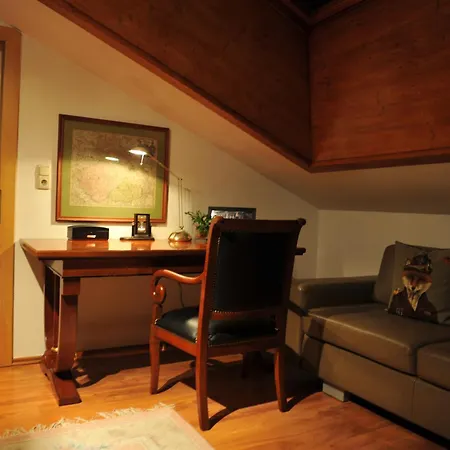 Apartment Central *